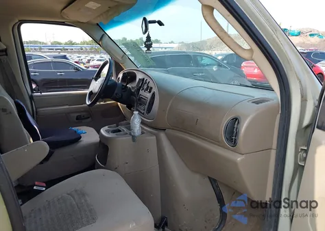 2005 Ford E-150 Chateau/Xl/Xlt z USA, uszkodzony, nr VIN 1FMRE11W15HA64778